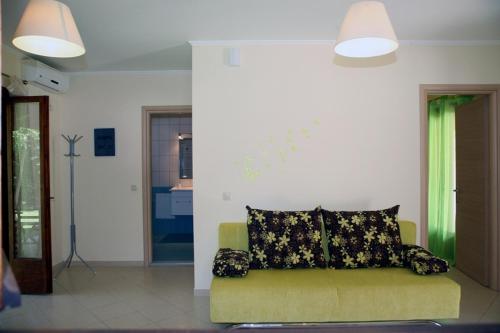 2 bedrooms, 2 beds