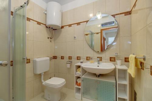 Apartments with a parking space Mali Losinj (Losinj) - 8024 - main image