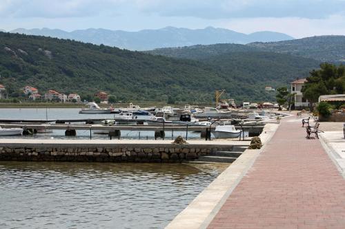 Apartments with a parking space Supetarska Draga - Donja Rab - 11237 - image 6