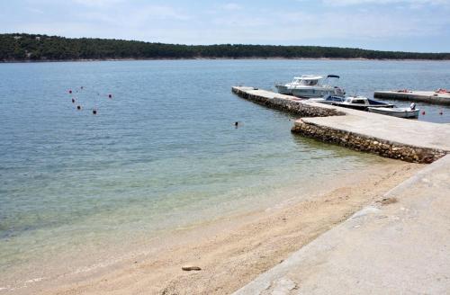  Apartments with a parking space Barbat, Rab - 11532 in Rab