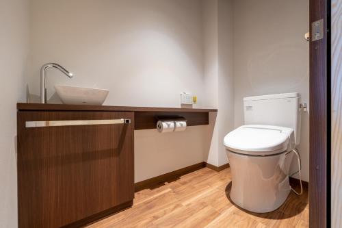 Superior Twin Room image 1