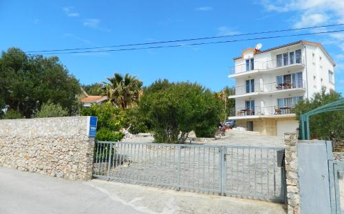 Apartments by the sea Razanj Rogoznica - 15998