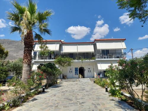  Elea Guesthouse, Pension in Galaxidi bei Áyioi Pándes