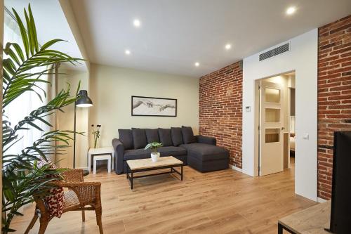 4 bedrooms, 9 beds