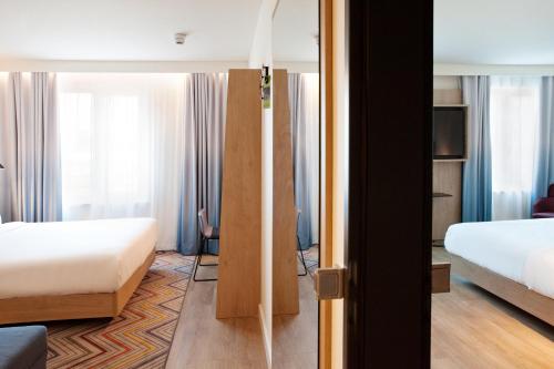 room detail thumbnail 0