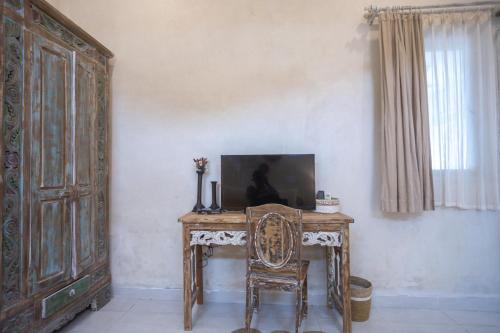 Standard Double Room image 2