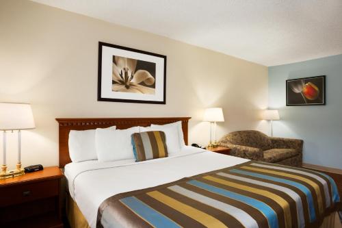 Days Inn by Wyndham Middletown - main image
