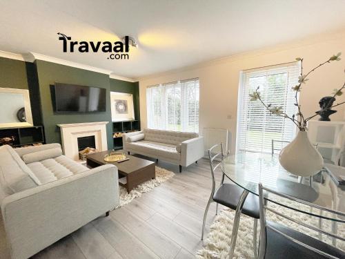 Travaal - 2 Bed Serviced Apartment Fleet