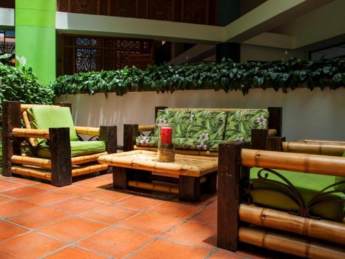 Shared lounge/TV area, Armenia Hotel in Armenia