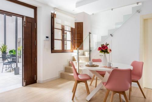 Palacio del siglo XVII frente a los Jardines de Murillo 2