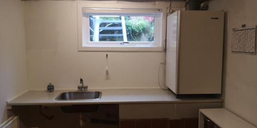 מטבח, Apartment in Selatrað - Free parking in Hósvík