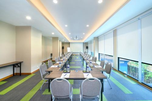 Holiday Inn Express Jakarta Matraman, an IHG Hotel