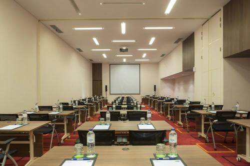 홀리데이 인 익스프레스 자카르타 플루잇 시티게이트 바이 IHG - 회의실/연회장