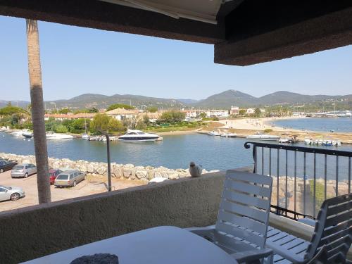 Magnifique 2 pièces vue port et mer Magnifique 2 pièces vue port et mer