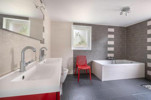 La Baule - Magnifique maison avec piscine - 8 Pers - image 4