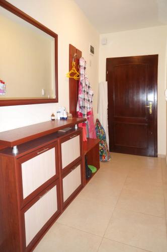 One-Bedroom Apartment image 7