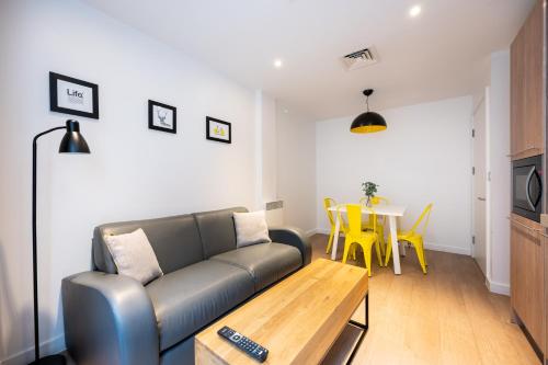 One-Bedroom Apartment (3 Adults) image 10