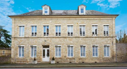 Зовнішній вигляд готелю, Normand'Histoire Chambres d'Hôtes (Normand'Histoire Chambres d'Hotes) in Isigny-sur-Mer