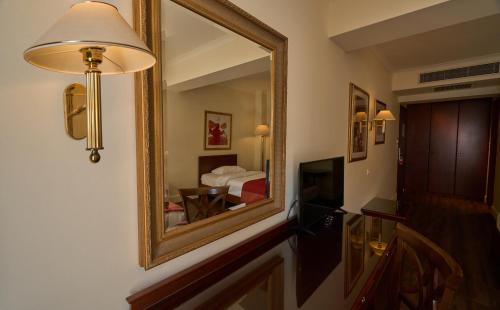 Volos Palace - image 4