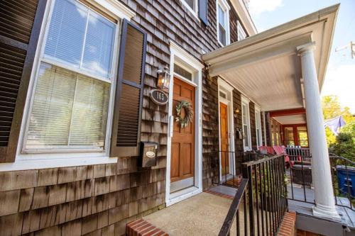 King George Downtown Annapolis Getaway in Annapolis, USA
