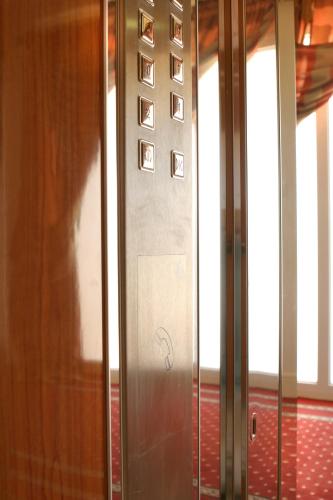 Volos Palace - image 12