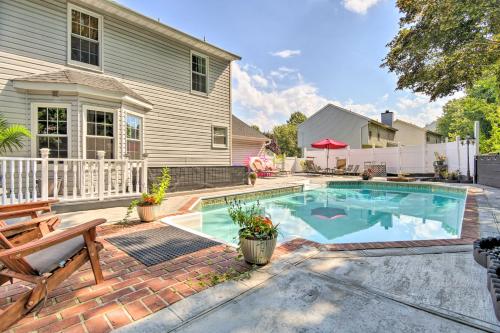 Bel Air Apartment with Pool about 2 Mi to Main St in Bel Air, USA