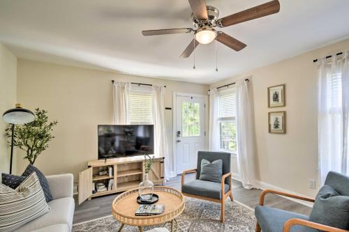 . Waterfront Middleburg Getaway with Fire Pit!