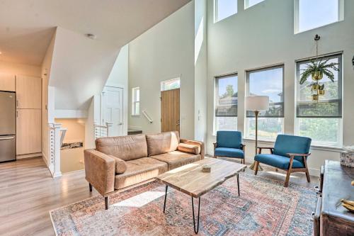Spacious Old Town North Home with Rooftop Deck! in Fort Collins, USA