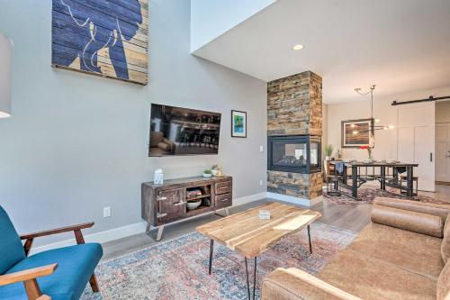 Spacious Old Town North Home with Rooftop Deck! in Fort Collins, USA