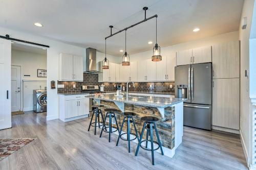Spacious Old Town North Home with Rooftop Deck! in Fort Collins, USA