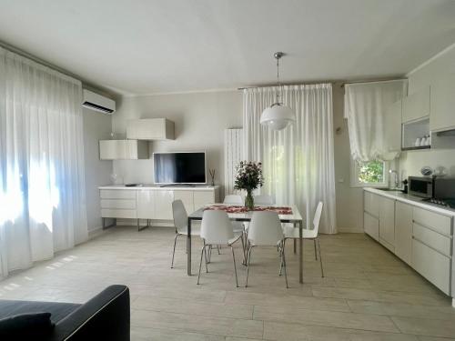 Stunning Apartment 300mt by the sea Forte dei Marmi