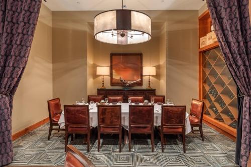 380357036 Omni Fort Worth Hotel