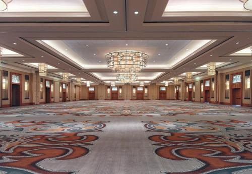 380357055 Omni Fort Worth Hotel