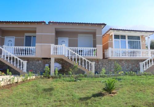 ทัศนียภาพภายนอกโรงแรม, Essos Villas in วลอรา