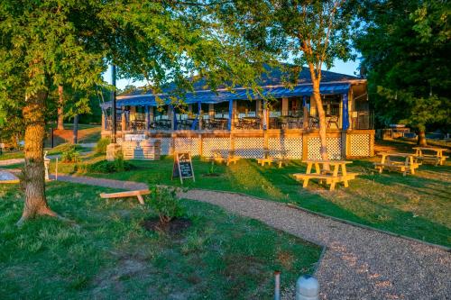 Ресторант, Rivers Rest Resort in Toano