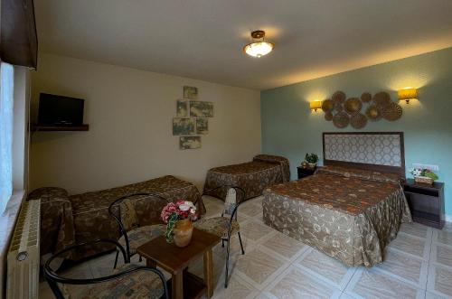 Hotel Rural "La Ruta De Cabrales" Room Type - Quadruple Room