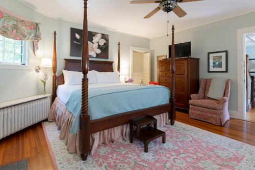 Pinecrest Bed & Breakfast