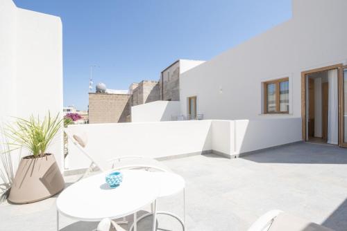 Superior Double or Twin Room with Garden View image 3