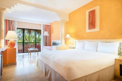 room detail thumbnail 0