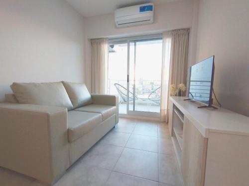 One-Bedroom Apartment image 7