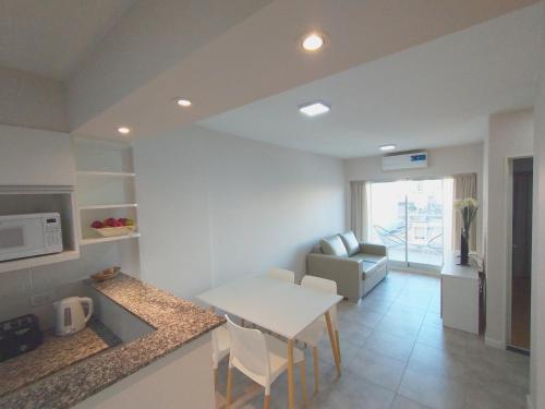 One-Bedroom Apartment image 2