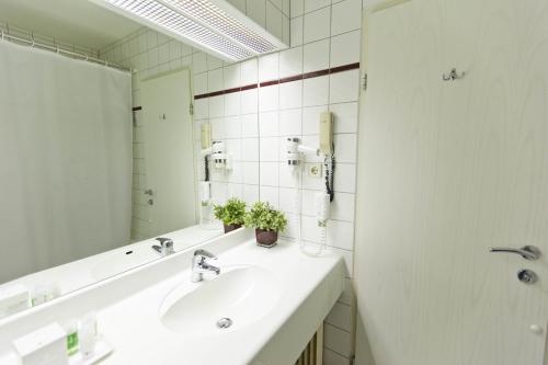 Comfort Double or Twin Room image 3