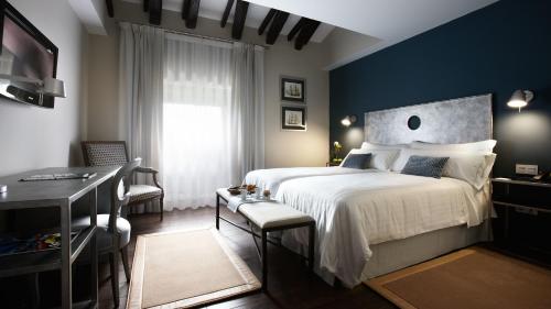 Double Room with parking included