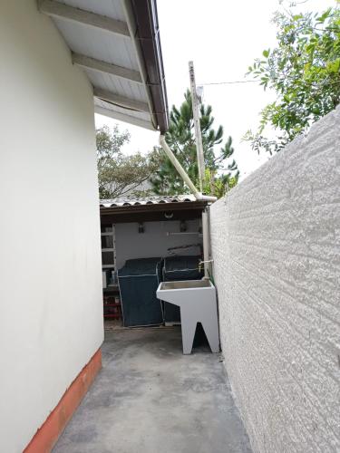 Studio Cravo e Canela - Aconchego e privacidade, ideal para casais, com cozinha completa, ar-condici in เซาชูเอา โดริโอเวร์เมลโย