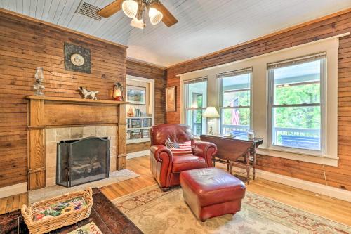 . Fish, Float & Relax Fireside: Home Near New River!