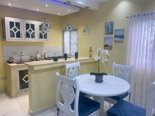 Pub/Lounge, Apartamentos Melya cerca de la Playa Caleta in La Romana Városközpont