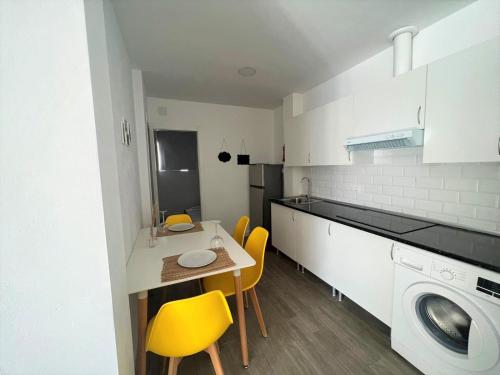 Suite by Hawkins interior BA in Urbanizacion Santa Agueda