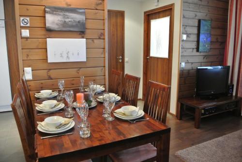 禺拉斯101別墅公寓 (Villa Yllas 101) in 易拉斯加威