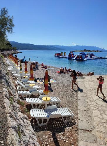 Apartments with a parking space Novi Vinodolski - 5526 - image 11
