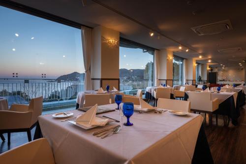 Restaurant, Auberge Fontaine Bleau Atami in Shimotaga